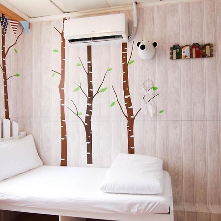 הונג קונג Cozy Inn Jordan Station מראה חיצוני תמונה