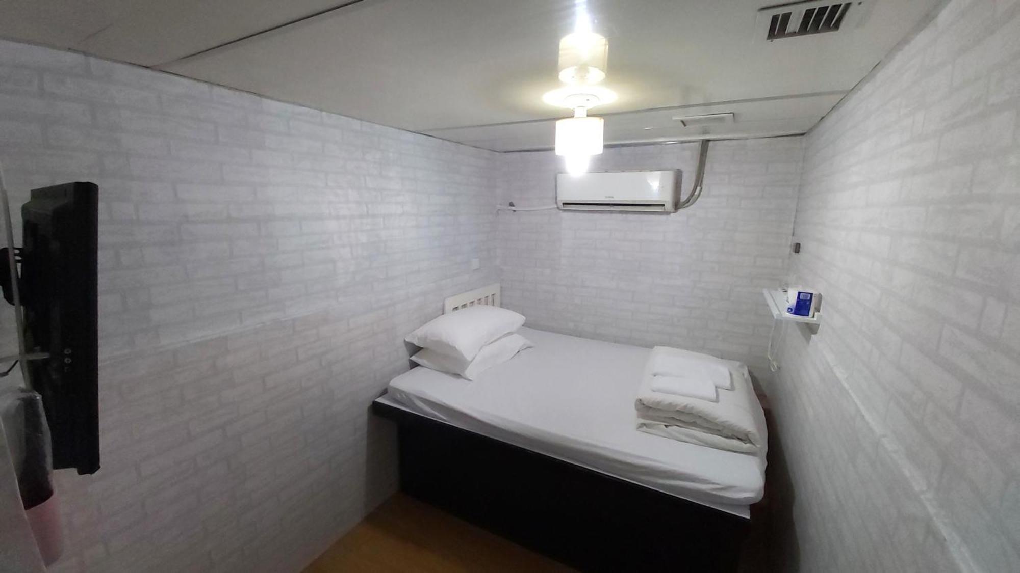 הונג קונג Cozy Inn Jordan Station מראה חיצוני תמונה